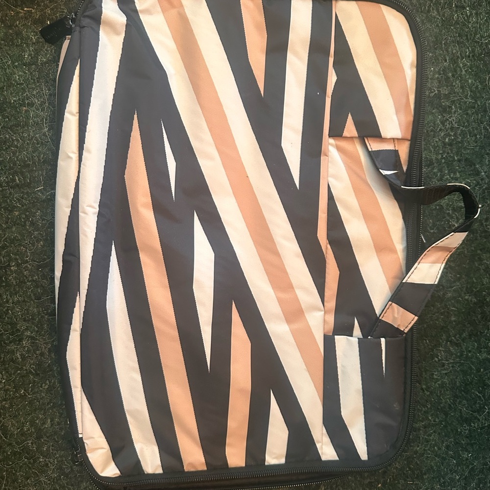 Thirty-One Geometric Black and Tan Laptop Case
